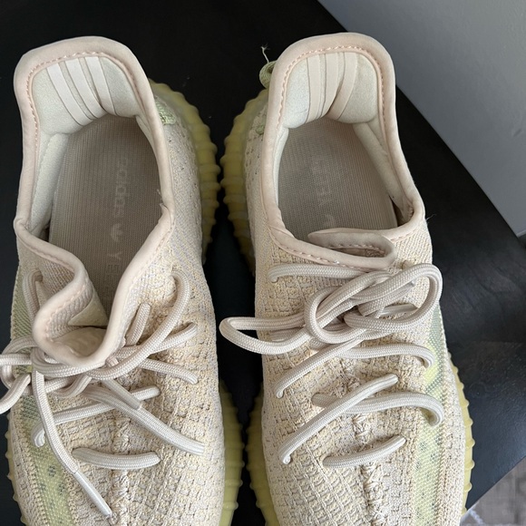 Authentic Yeezy Boost 350 V2 'Flax' Color Tan Size 7 - Picture 4 of 8